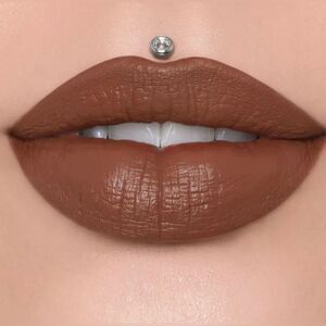 Jeffree Star~Plastic Surgery
Velour Liquid LipStick NIB
 (MSRP$22) MAKEUP